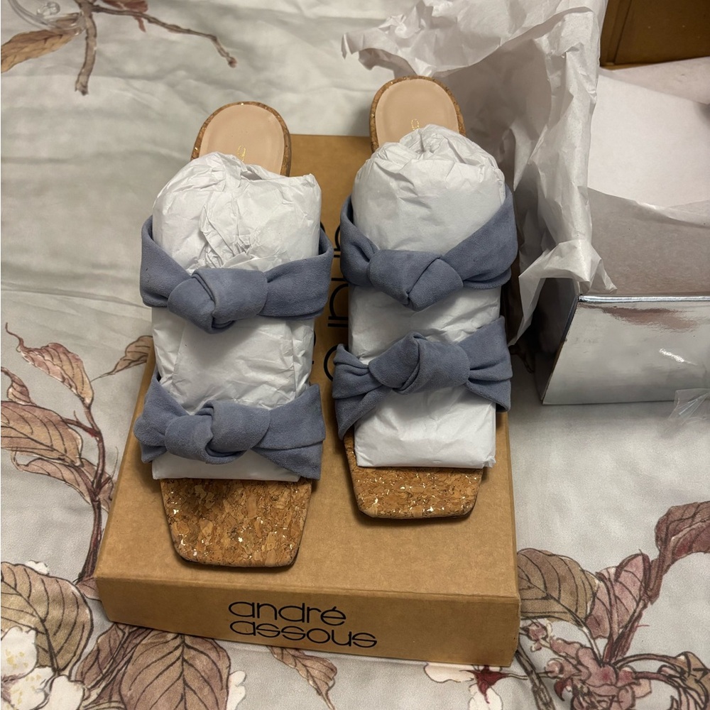 Andre Assous Darling Suede sandal. Size 9. NWB.